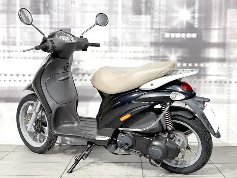 Piaggio Liberty 200 4T  (2)