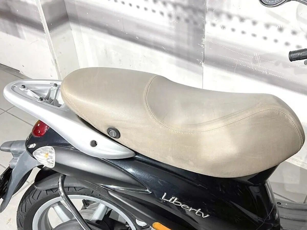 Piaggio Liberty 200 4T  (4)
