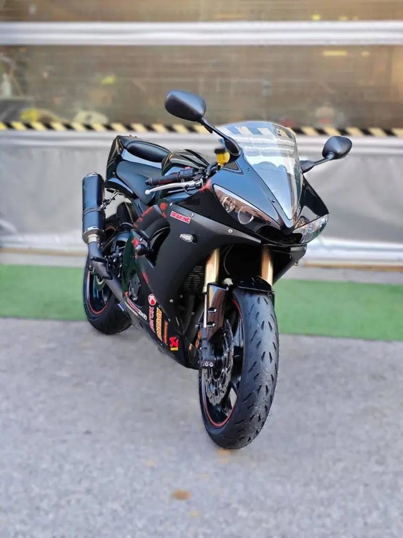 Yamaha YZF R6 (2005 - 06)