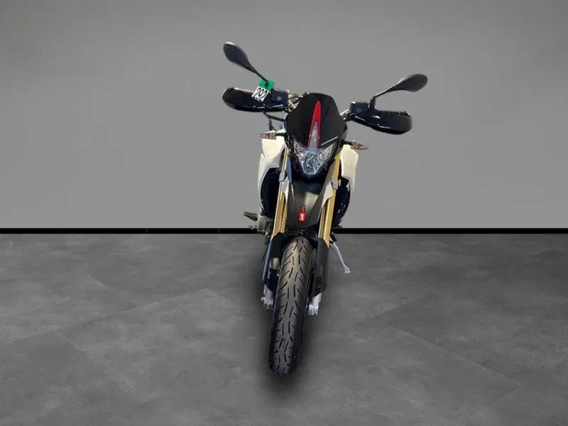 Aprilia Dorsoduro 750 (2009 - 14) (3)