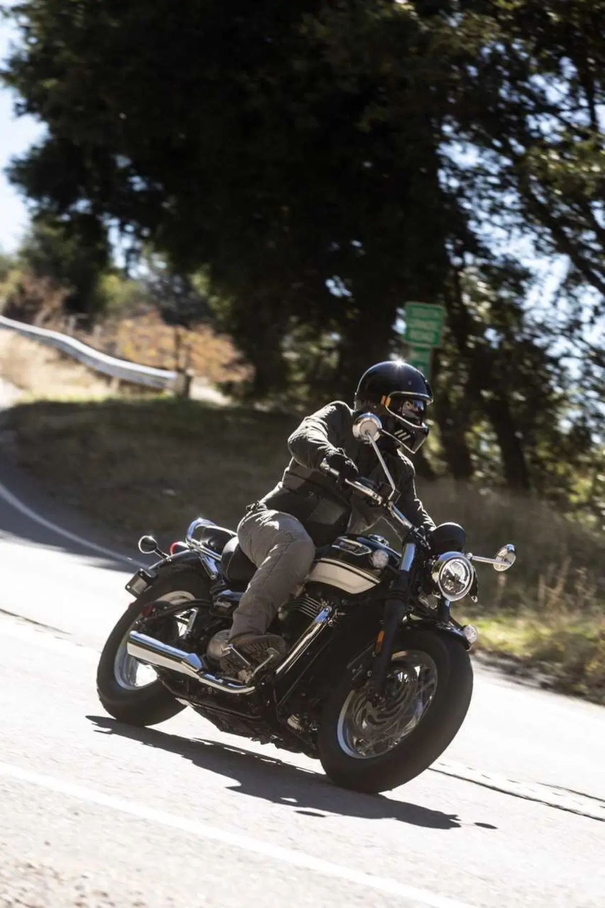 Triumph Bonneville Bobber e Speedmaster 1200 my 2026 foto dinamiche motoIT (5)