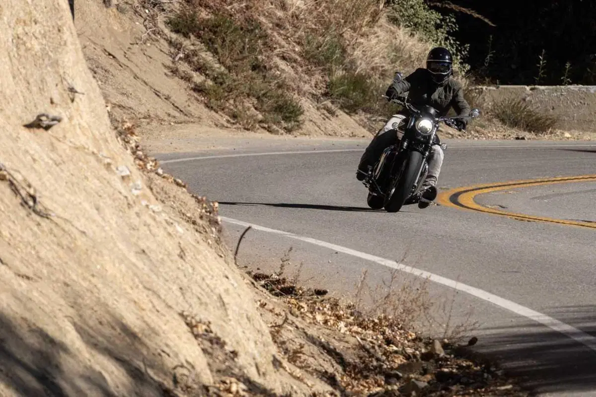 Triumph Bonneville Bobber e Speedmaster 1200 my 2026 foto dinamiche motoIT (17)