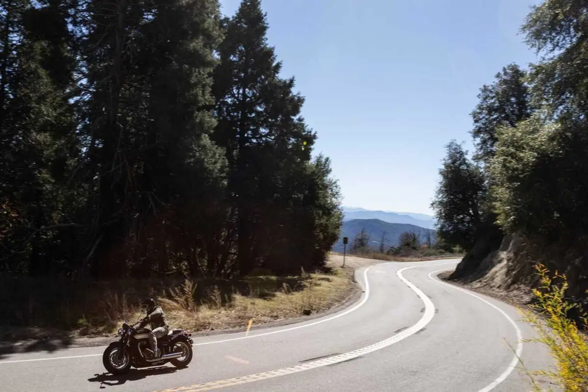 Triumph Bonneville Bobber e Speedmaster 1200 my 2026 foto dinamiche motoIT (28)