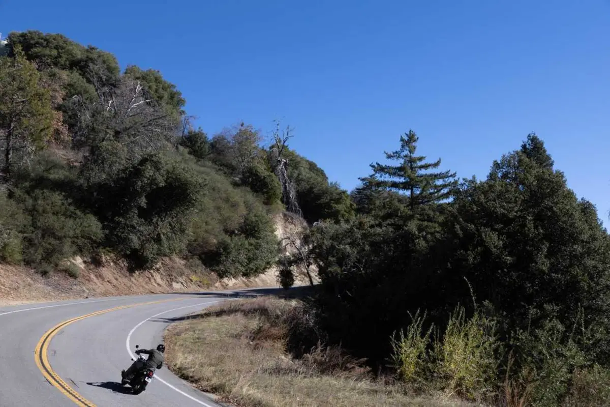Triumph Bonneville Bobber e Speedmaster 1200 my 2026 foto dinamiche motoIT (29)