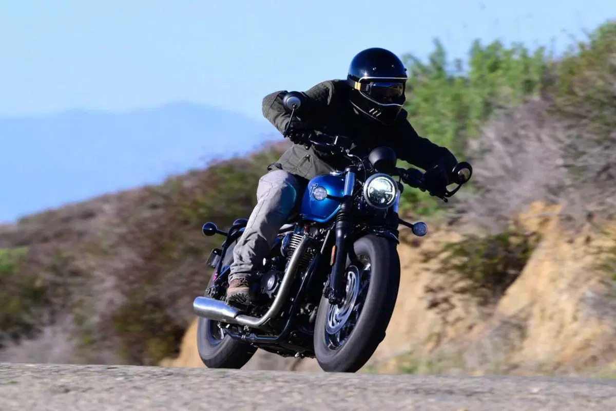 Triumph Bonneville Bobber e Speedmaster 1200 my 2026 foto dinamiche motoIT (31)