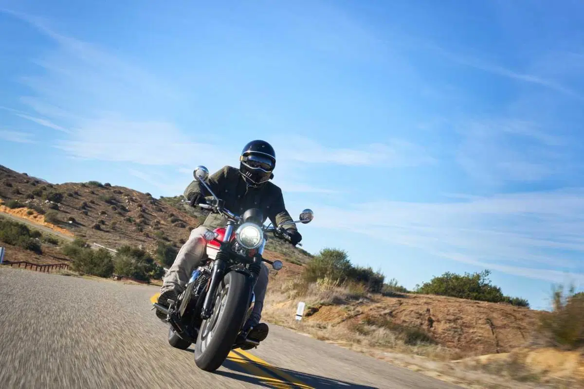 Triumph Bonneville Bobber e Speedmaster 1200 my 2026 foto dinamiche motoIT (42)