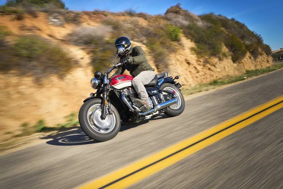 Triumph Bonneville Bobber e Speedmaster 1200 my 2026 foto dinamiche motoIT (48)