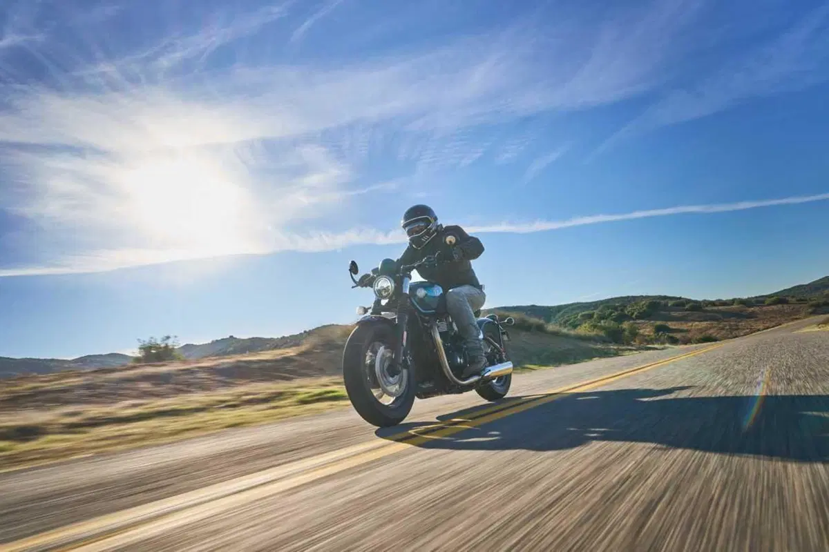 Triumph Bonneville Bobber e Speedmaster 1200 my 2026 foto dinamiche motoIT (55)