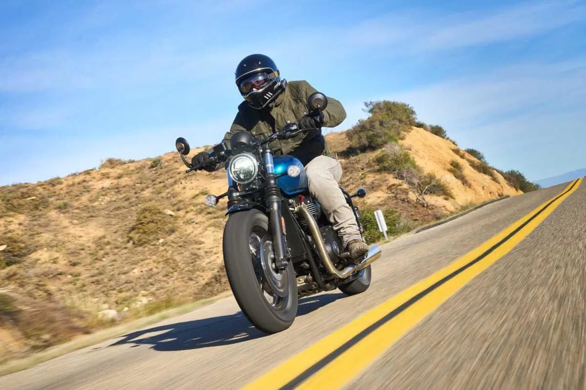 Triumph Bonneville Bobber e Speedmaster 1200 my 2026 foto dinamiche motoIT (61)