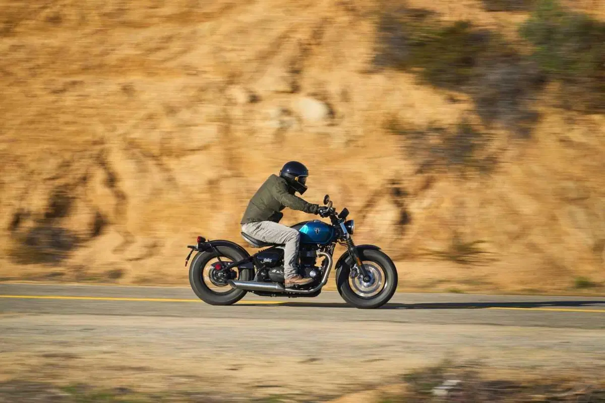 Triumph Bonneville Bobber e Speedmaster 1200 my 2026 foto dinamiche motoIT (65)