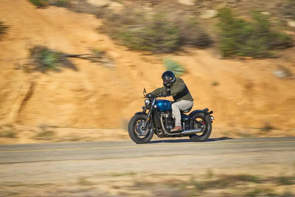 Triumph Bonneville Bobber e Speedmaster 1200 my 2026 foto dinamiche motoIT (66)