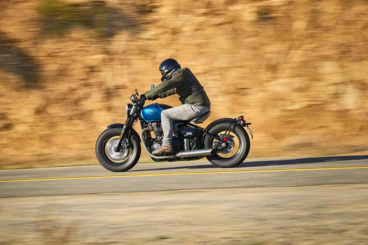 Triumph Bonneville Bobber e Speedmaster 1200 my 2026 foto dinamiche motoIT (67)