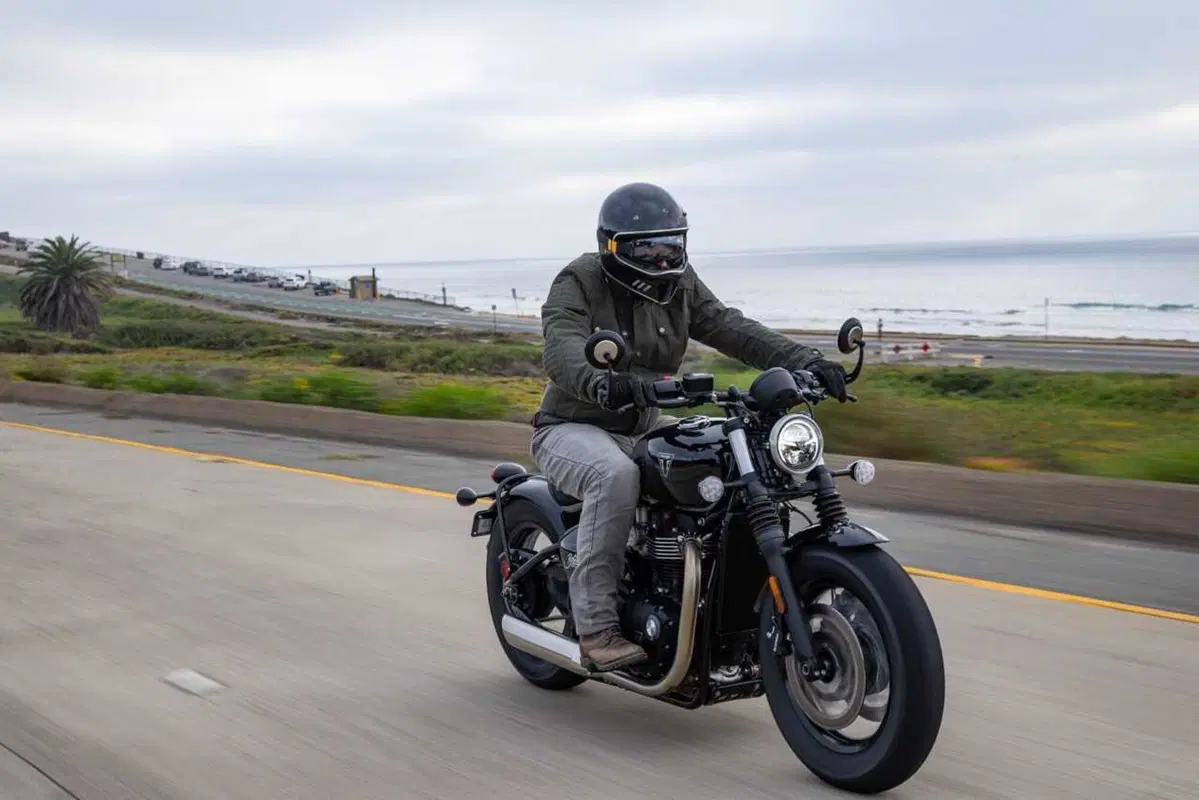 Triumph Bonneville Bobber e Speedmaster 1200 my 2026 foto dinamiche motoIT (70)