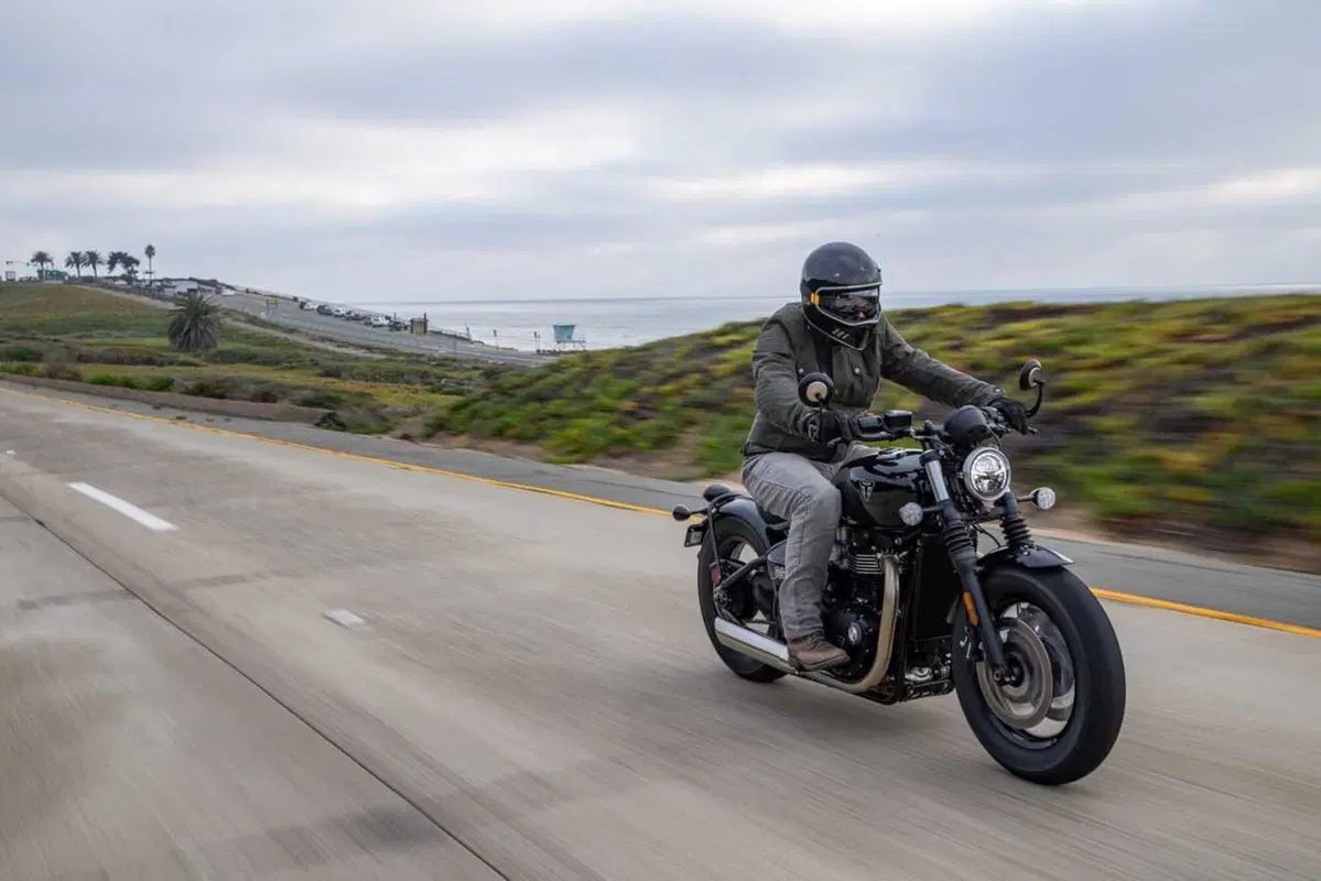 Triumph Bonneville Bobber e Speedmaster 1200 my 2026 foto dinamiche motoIT (71)