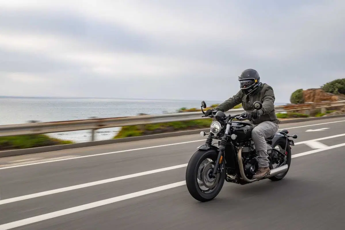 Triumph Bonneville Bobber e Speedmaster 1200 my 2026 foto dinamiche motoIT (74)