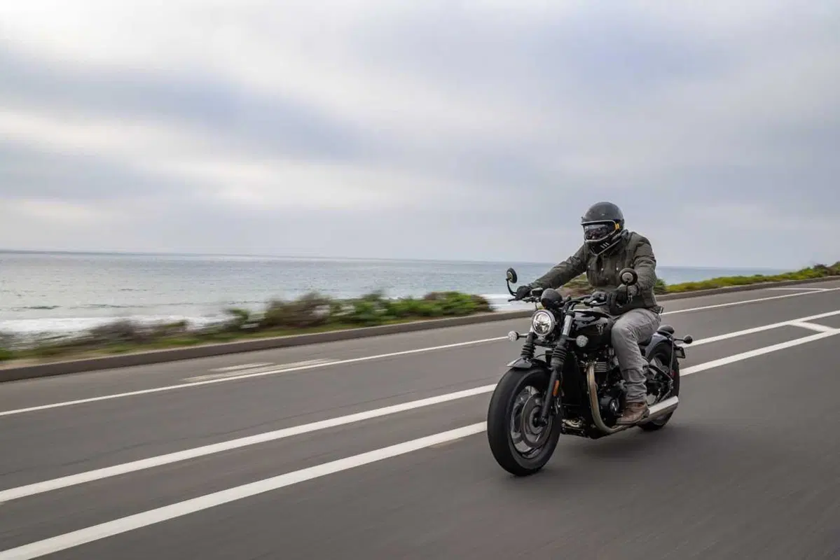 Triumph Bonneville Bobber e Speedmaster 1200 my 2026 foto dinamiche motoIT (76)