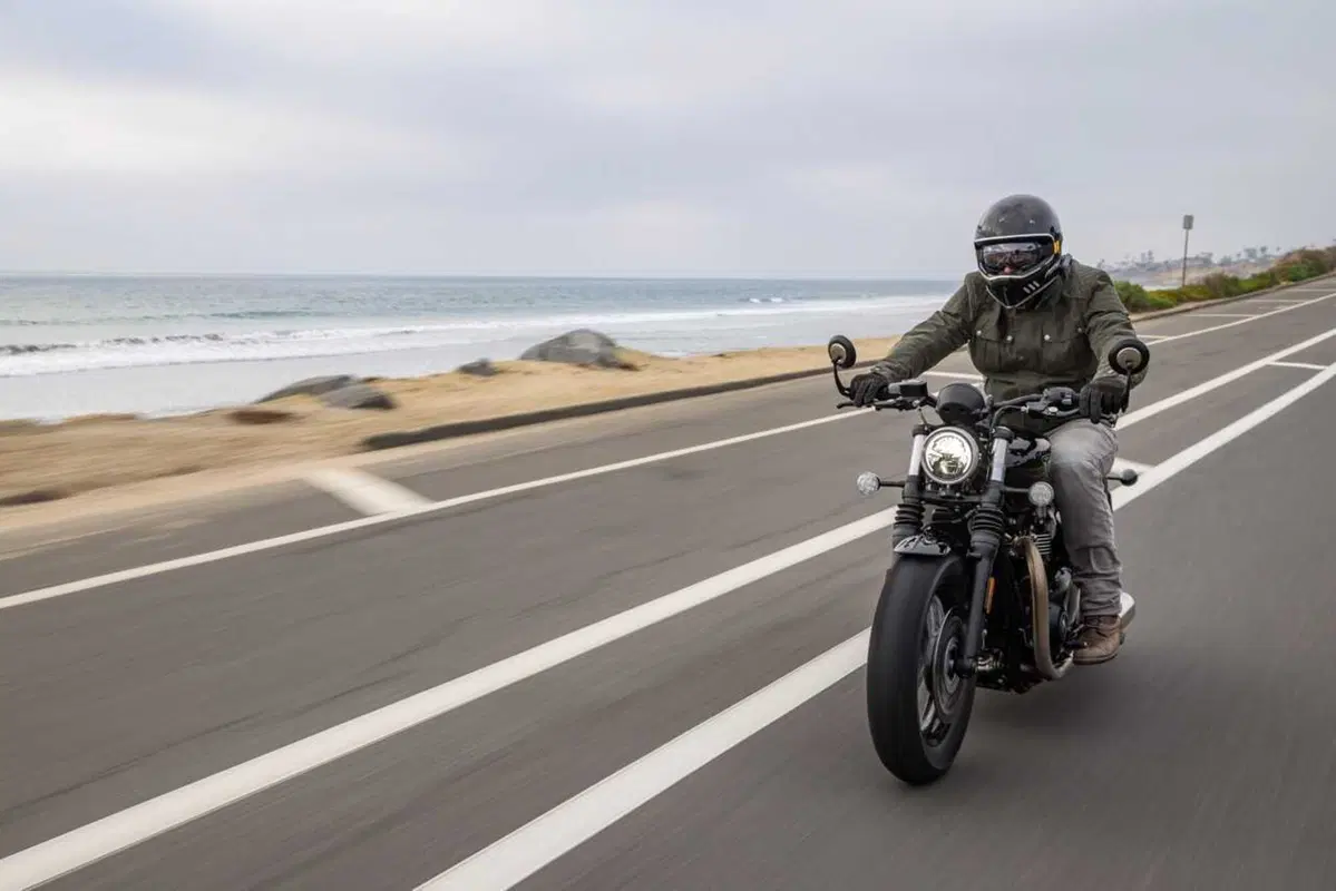 Triumph Bonneville Bobber e Speedmaster 1200 my 2026 foto dinamiche motoIT (79)