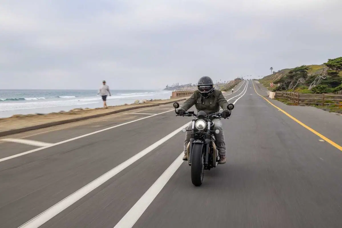 Triumph Bonneville Bobber e Speedmaster 1200 my 2026 foto dinamiche motoIT (82)