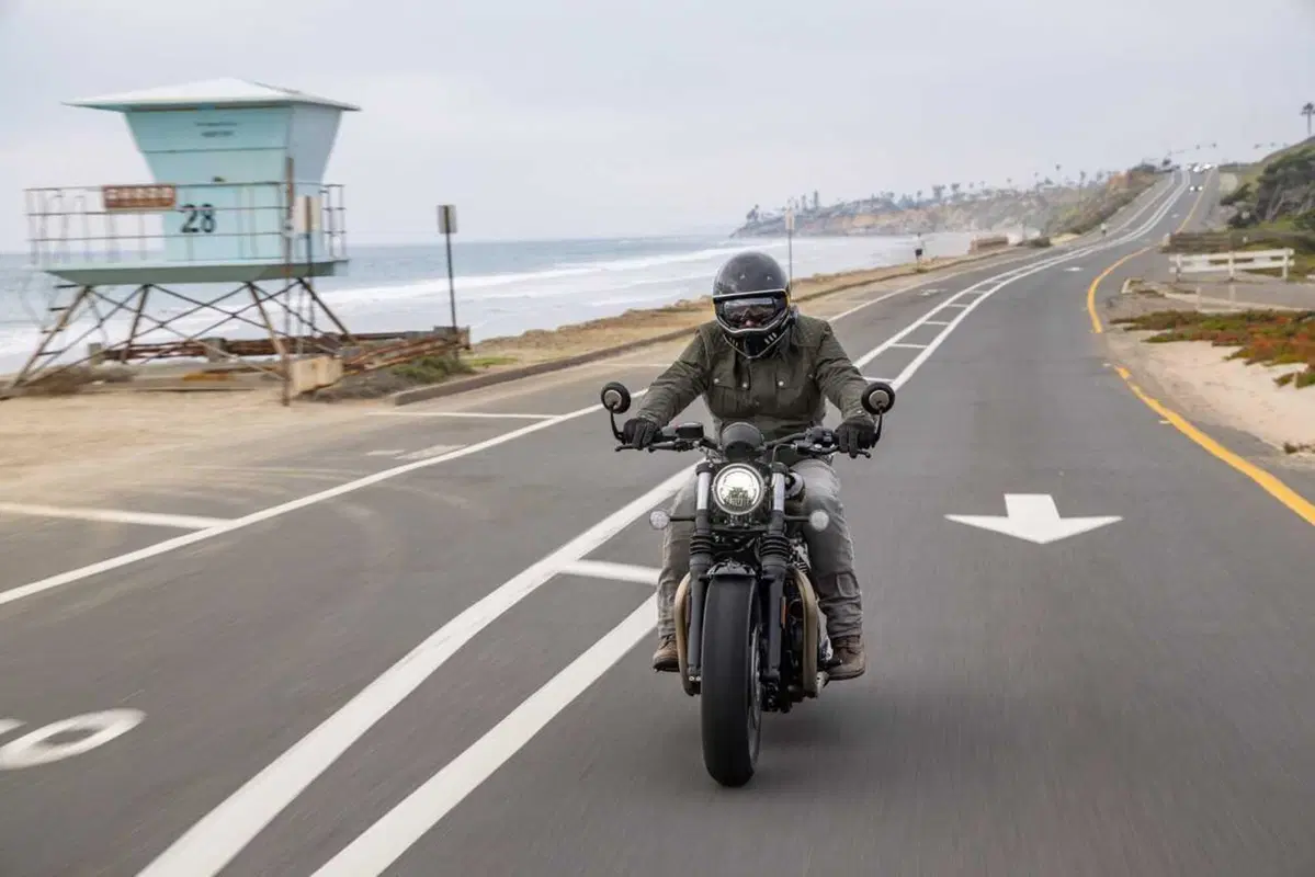 Triumph Bonneville Bobber e Speedmaster 1200 my 2026 foto dinamiche motoIT (84)