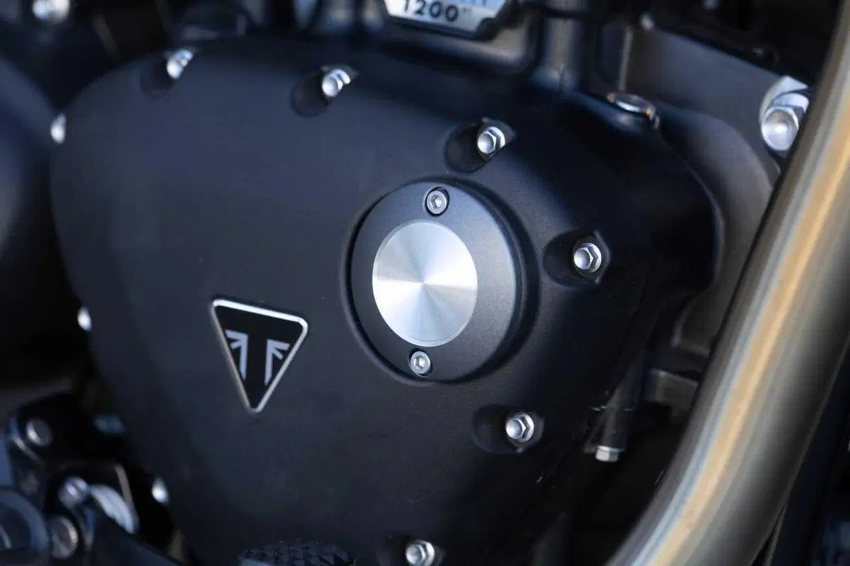 Triumph Bonneville Bobber 1200 my 2026 statics and details (5)