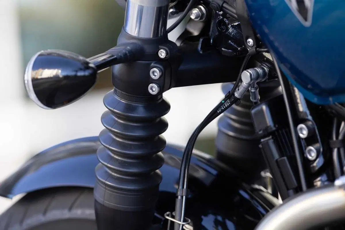 Triumph Bonneville Bobber 1200 my 2026 statics and details (19)