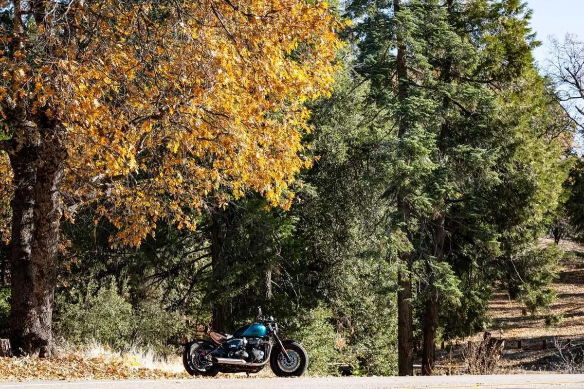Triumph Bonneville Bobber 1200 my 2026 statics and details (11)