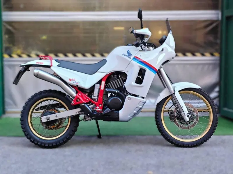 Honda Transalp XL 600V (1987 - 90) (2)