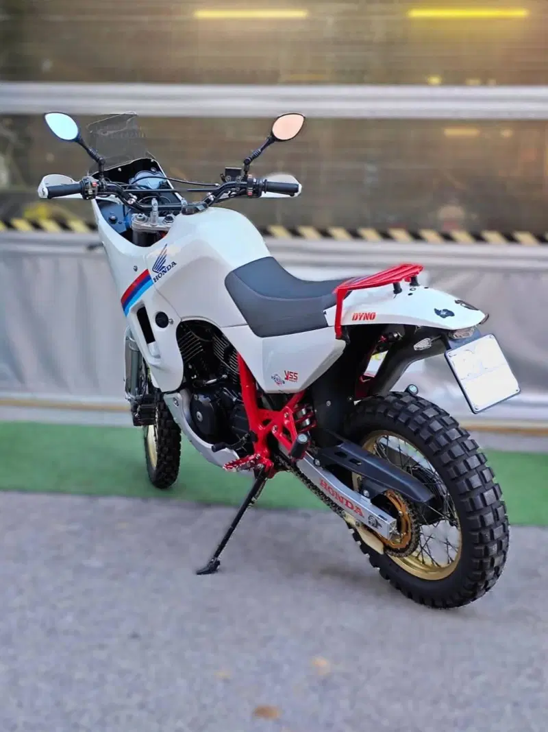 Honda XL 600 V Transalp (4)