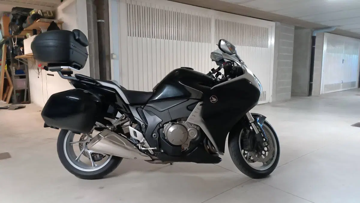 Honda VFR 1200 F ABS (2009 - 16) (4)