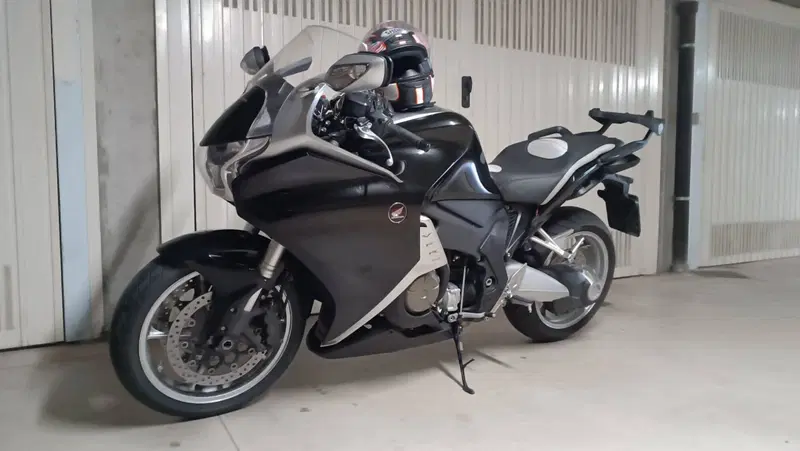 Honda VFR 1200 F ABS (2009 - 16) (7)