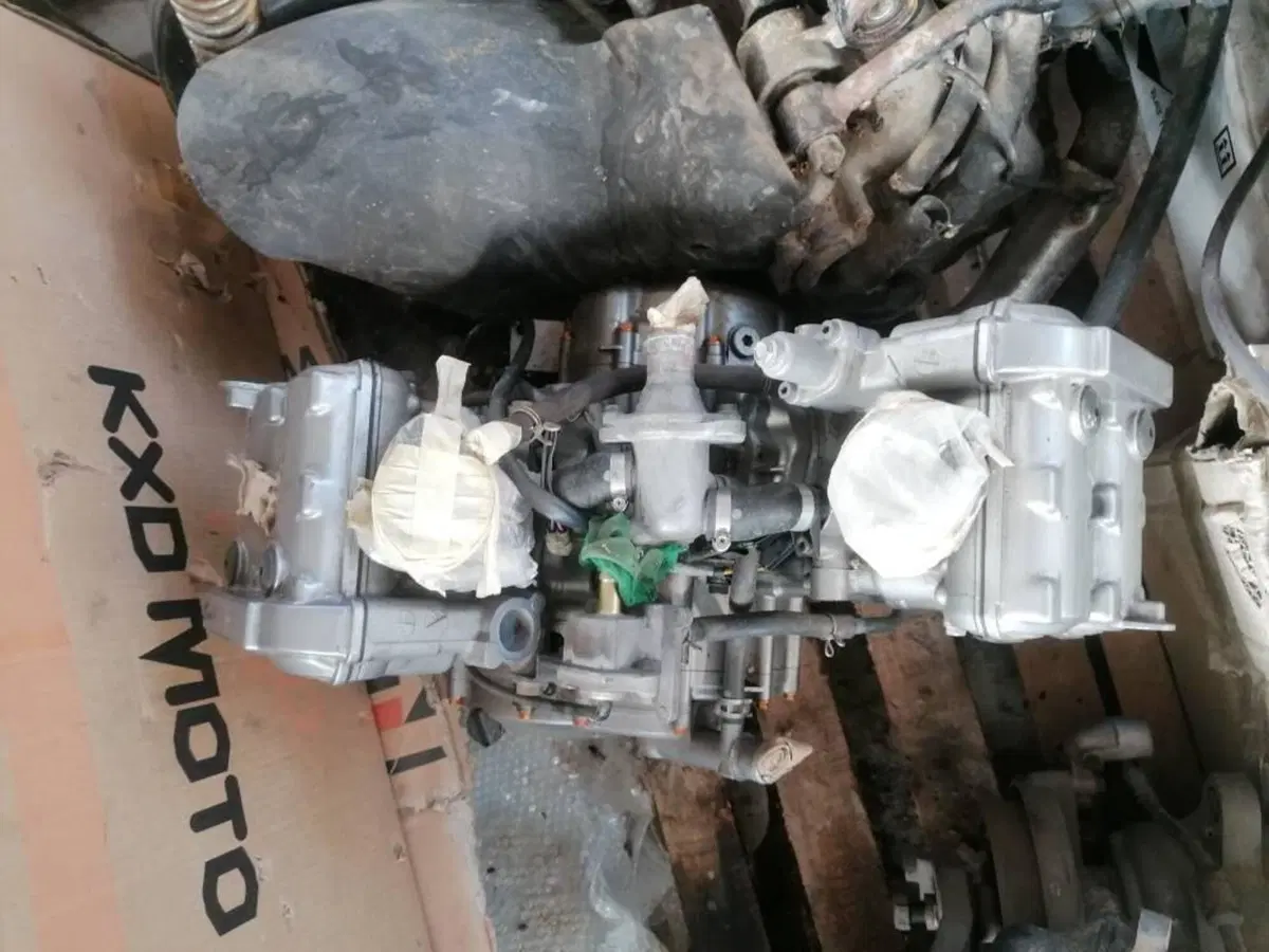 MOTORE RAPTOR 650 2001 Cagiva (2)