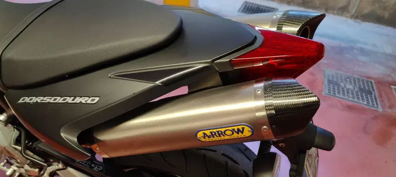 Aprilia Dorsoduro 750 (2009 - 14) (2)