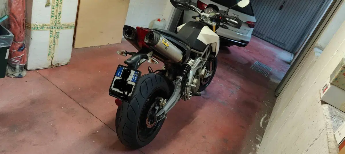 Aprilia Dorsoduro 750 (2009 - 14) (7)