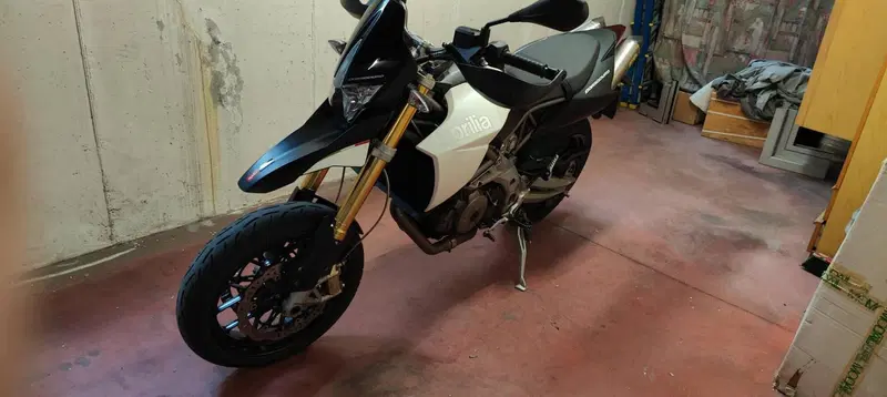 Aprilia Dorsoduro 750 (2009 - 14) (8)