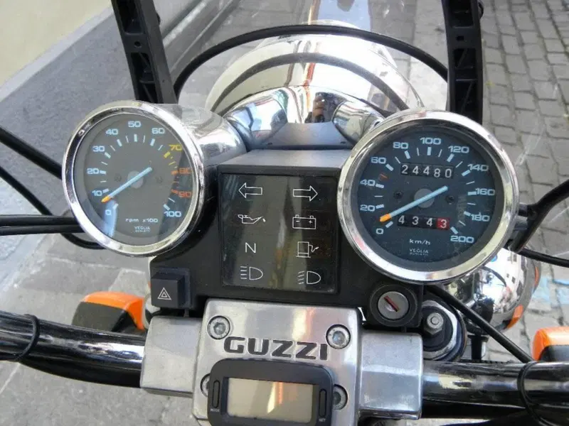 Moto Guzzi V65 Florida (12)
