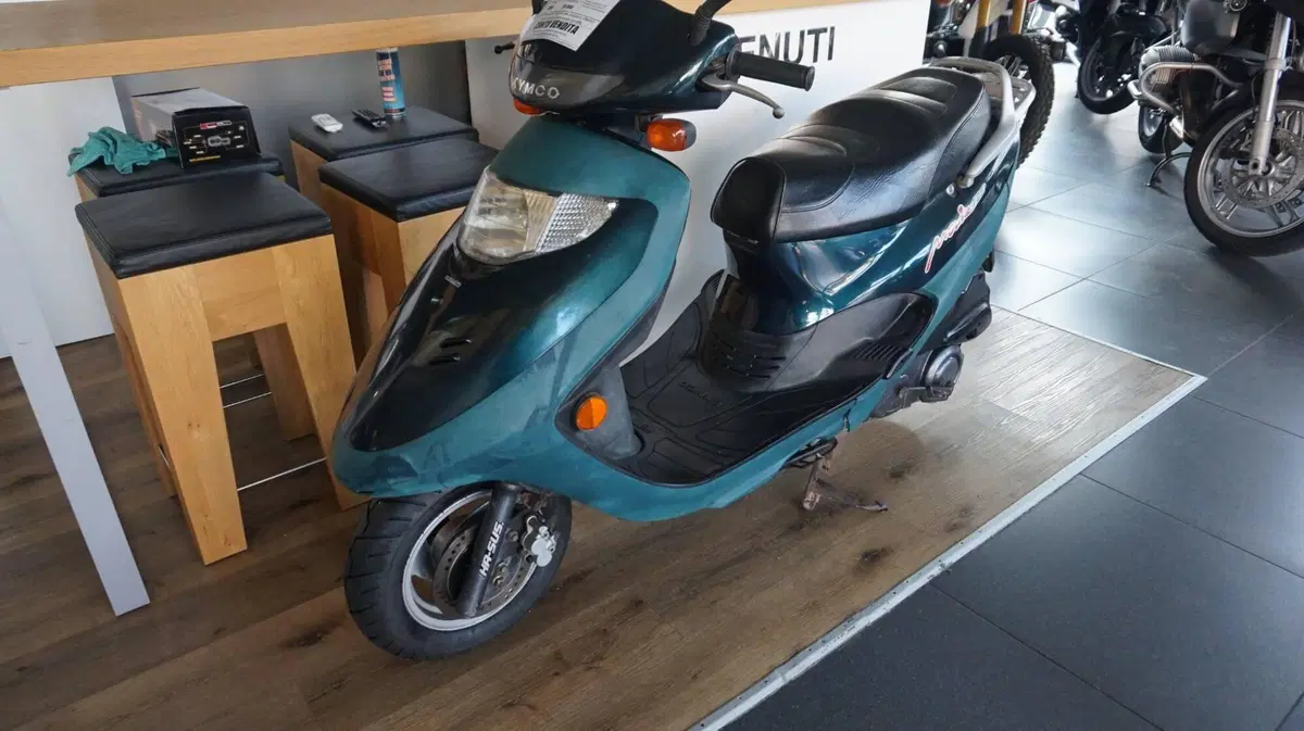 Kymco Movie 125 (1998 - 00) (2)