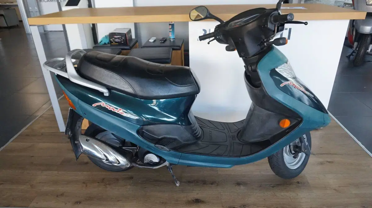 Kymco Movie 125 (1998 - 00) (4)