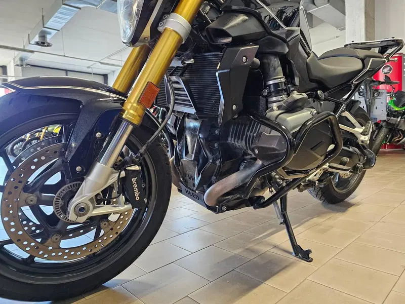 Bmw R 1200 R Black Edition (2017 - 18) (5)