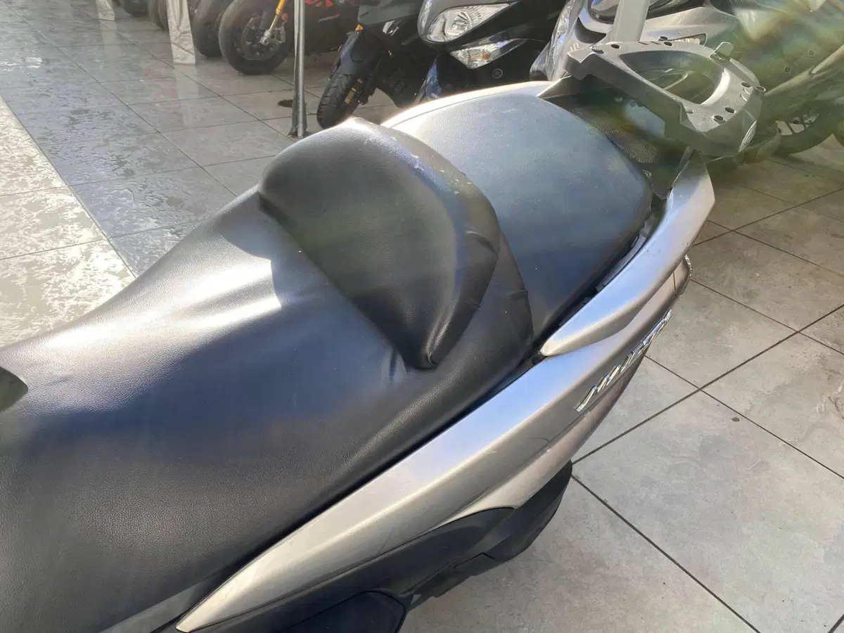 Yamaha Majesty 400 (2004 - 08) (8)