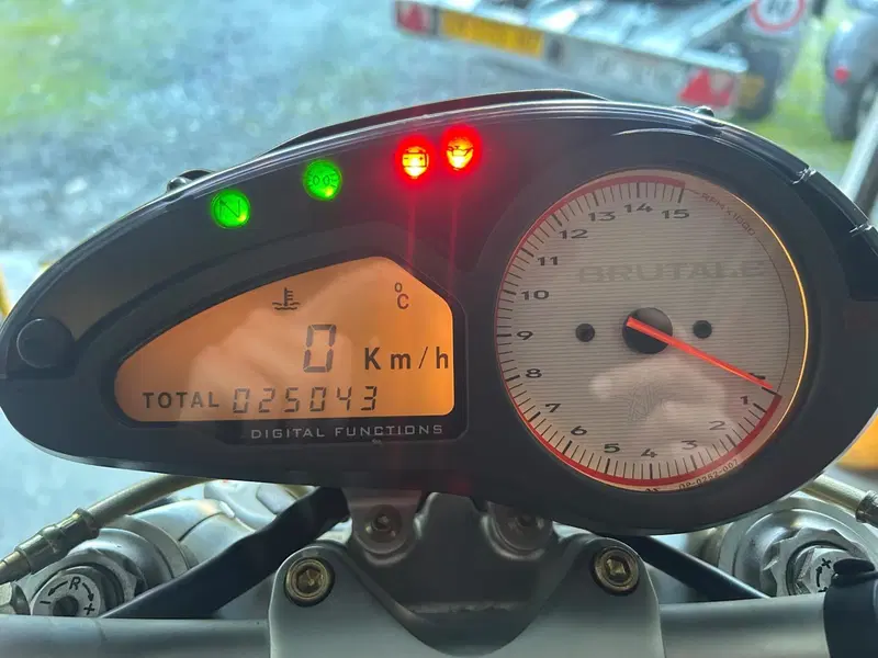MV Agusta Brutale 910 S (2005 - 11) (8)