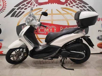 Piaggio Beverly 350 SportTouring ie ABS (2011 - 17) usata