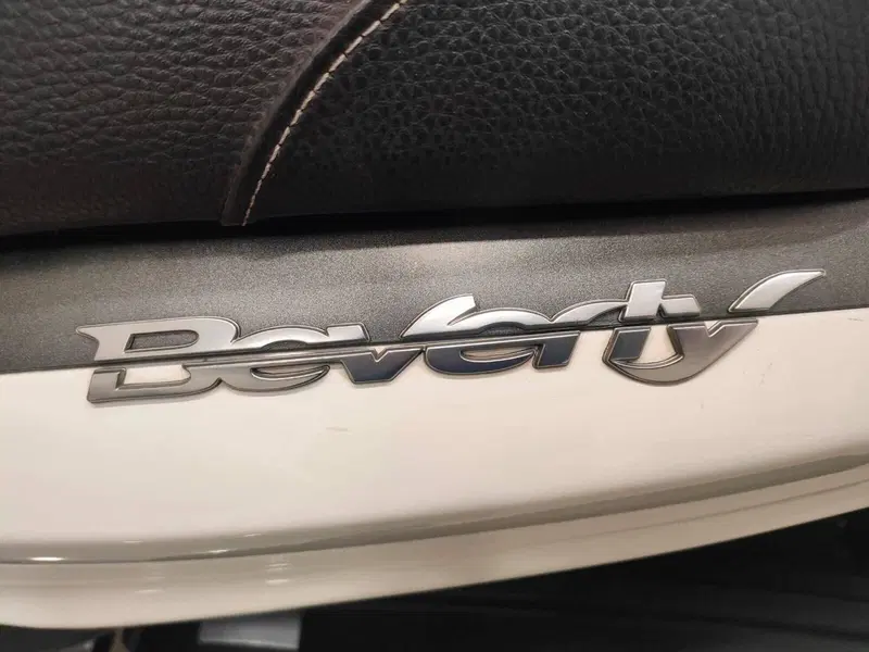 Piaggio Beverly 350 SportTouring ie ABS (2011 - 17) (5)