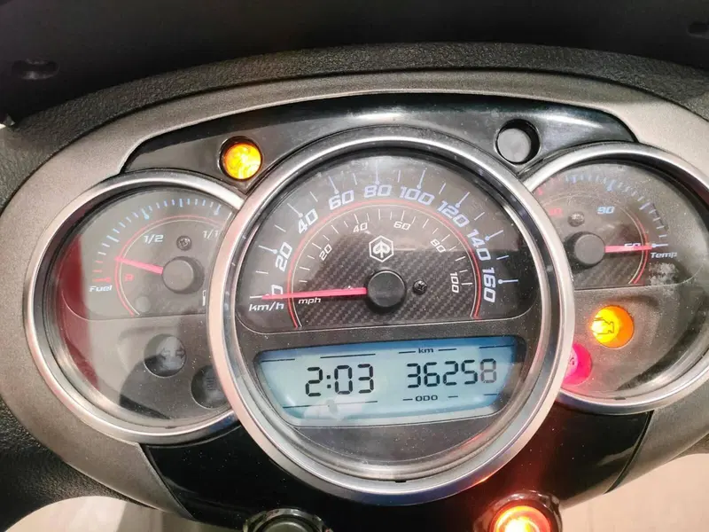 Piaggio Beverly 350 SportTouring ie ABS (2011 - 17) (9)