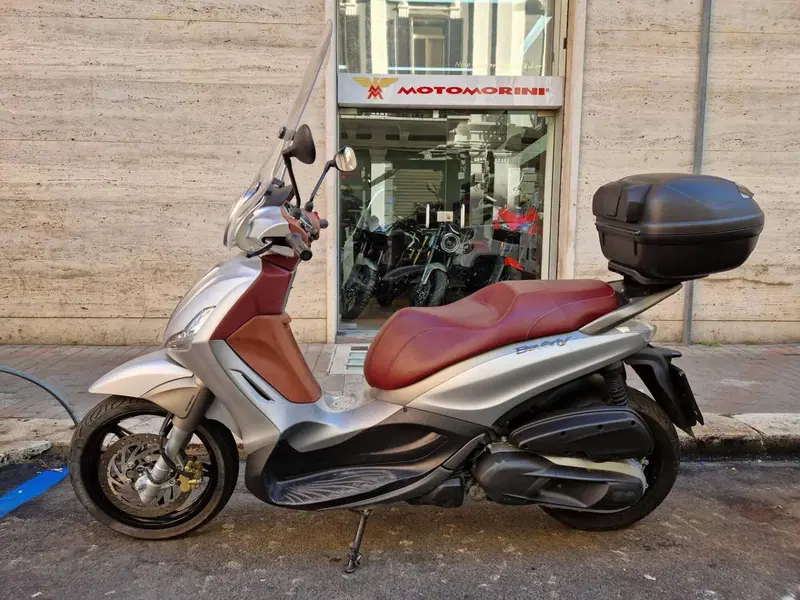 Piaggio Beverly 350 SportTouring ie ABS (2011 - 17) (3)