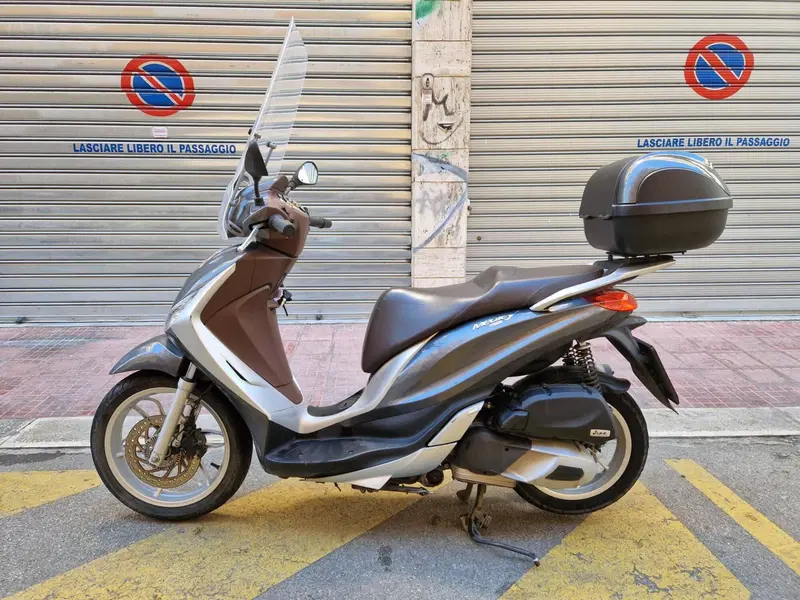 Piaggio Medley 150 ABS (2021 - 25) (3)