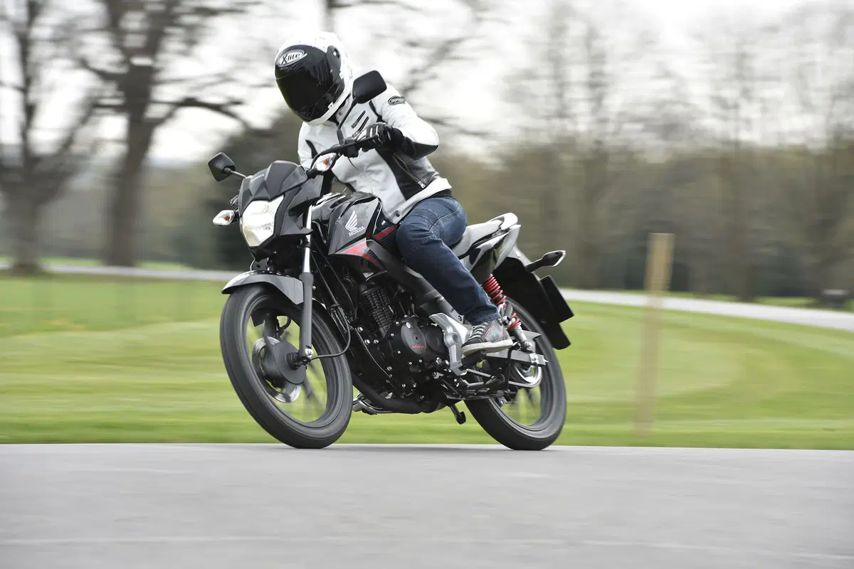 Honda CB125F (11)