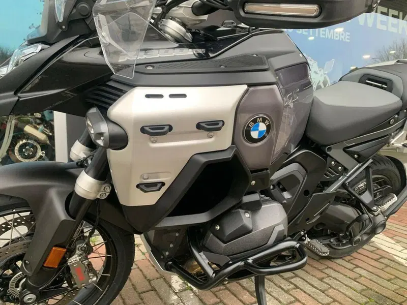 Bmw R 1300 GS Adventure Triple Black (2025 - 26) (7)