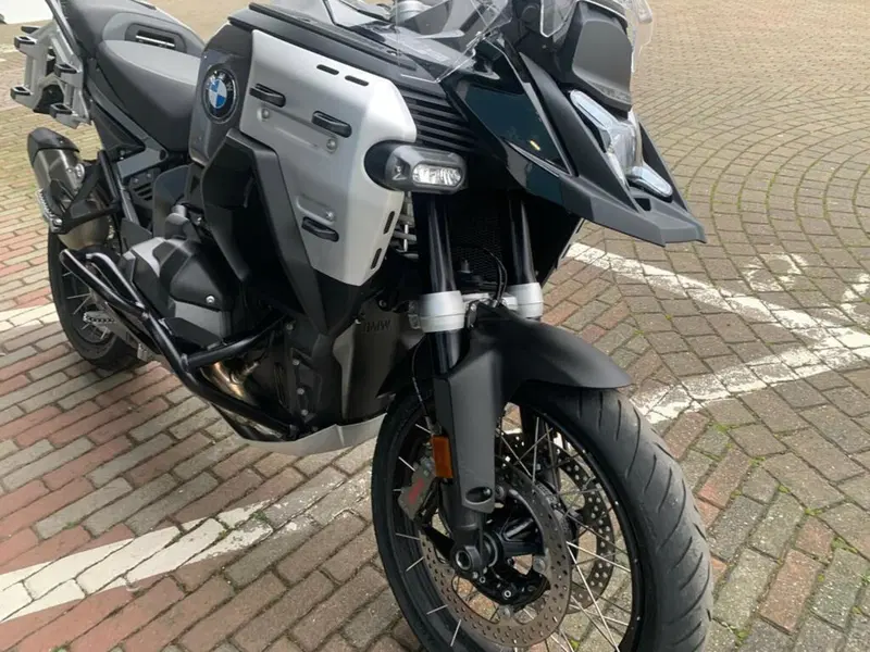 Bmw R 1300 GS Adventure Triple Black (2025 - 26) (3)