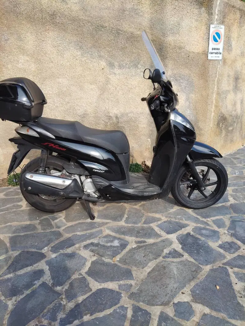 Honda SH 300 i (2006 - 10) (4)