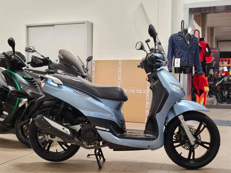 Peugeot Tweet 125 Paris (2016) (3)